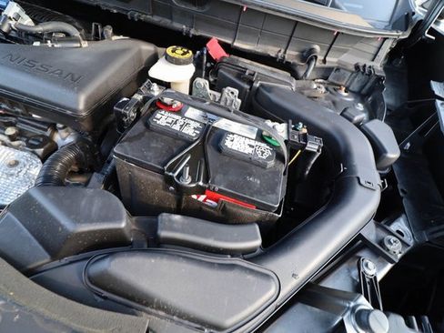 Used 2020 Nissan Rogue S image 32