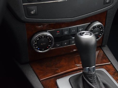 Used 2008 Mercedes-Benz C 300 Sedan image 24