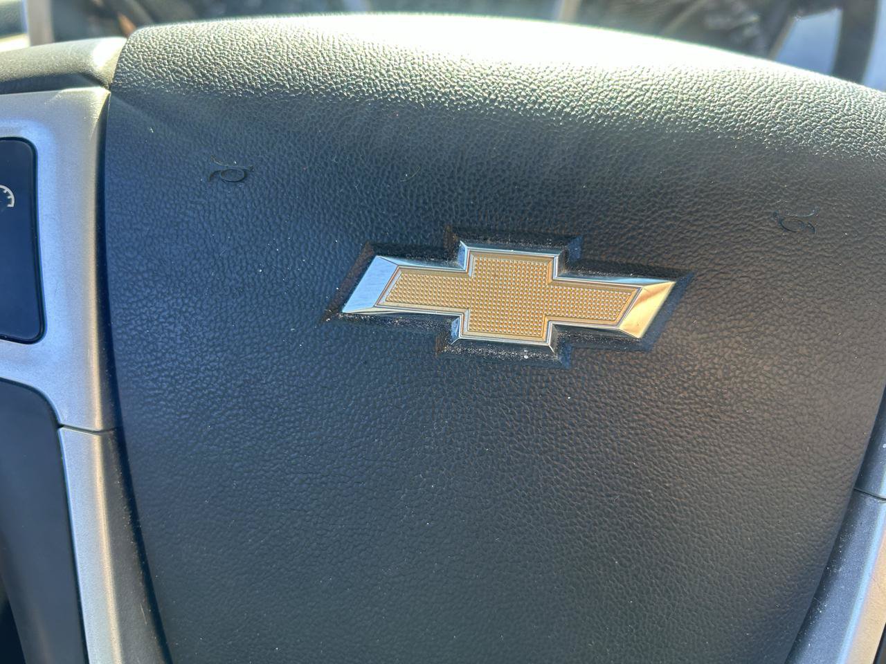 Used 2010 Chevrolet Equinox LT FWD image 23
