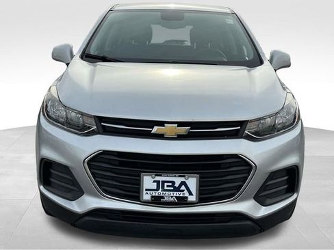 Used 2018 Chevrolet Trax LS image 23