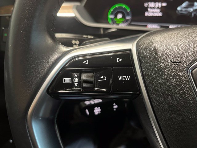 Used 2021 Audi e-tron Premium w/ Convenience Plus Package AWD/4WD image 22