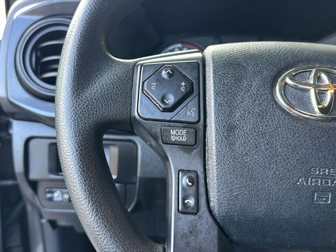 Used 2017 Toyota Tacoma SR5 image 18