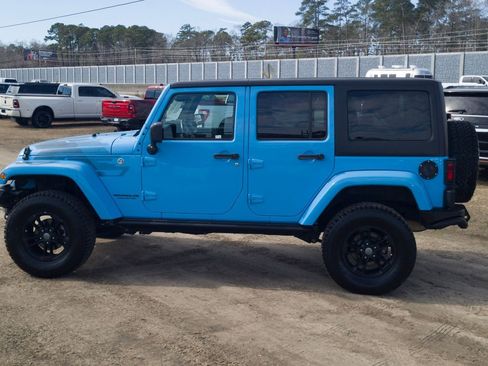 Used 2017 Jeep Wrangler Unlimited Sahara image 9