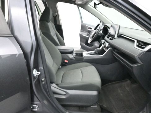 Used 2022 Toyota RAV4 XLE w/ Convenience Package image 34
