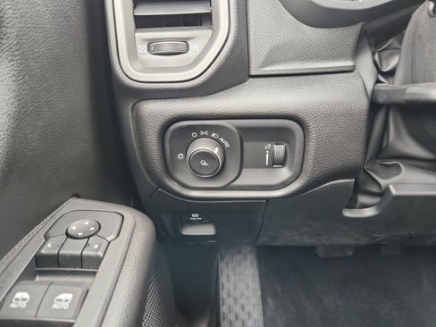 New 2026 RAM 1500 Tradesman AWD/4WD image 18