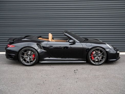 Used 2016 Porsche 911 Turbo image 23