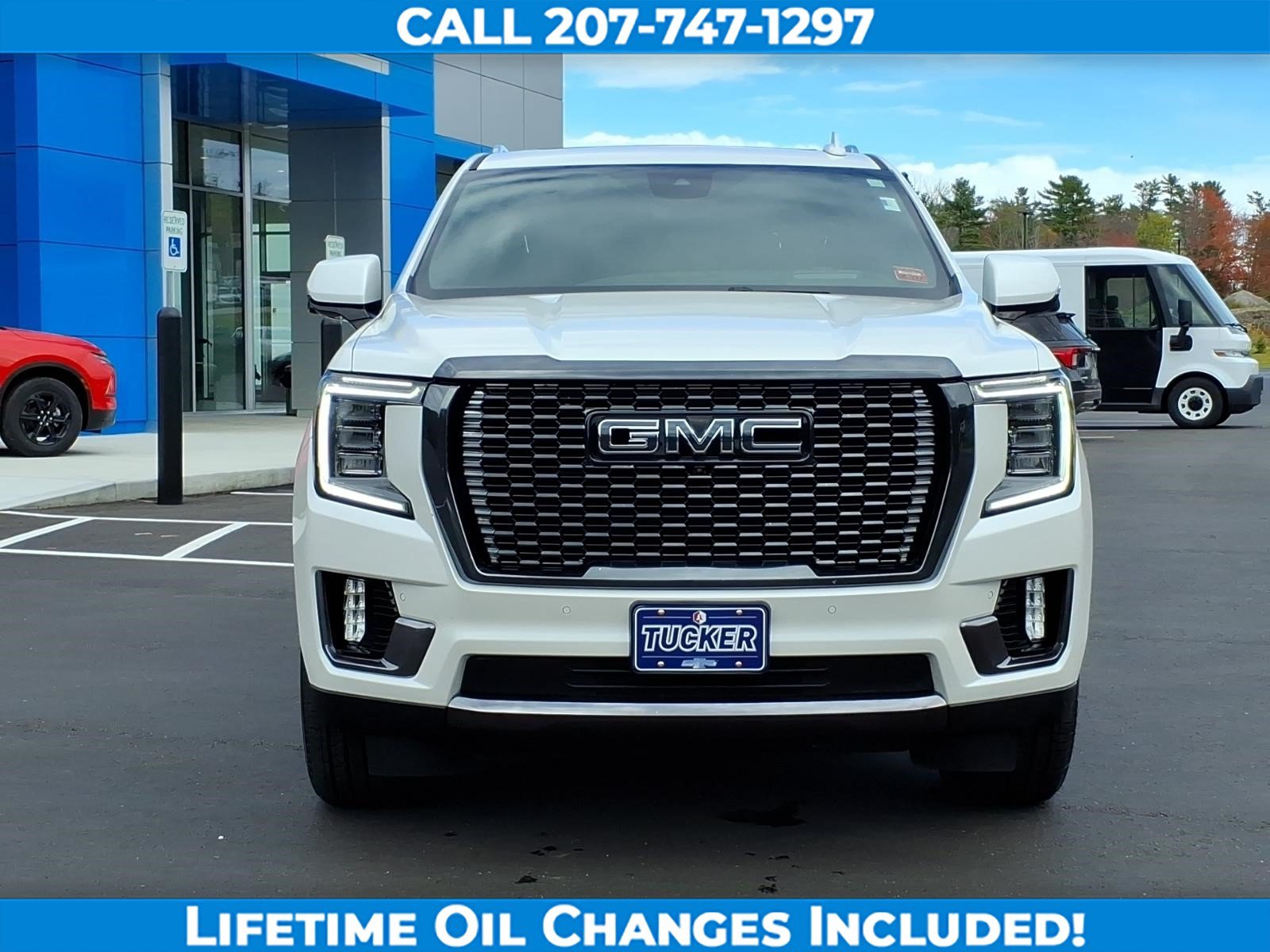 Used 2024 GMC Yukon Denali Ultimate AWD/4WD image 2