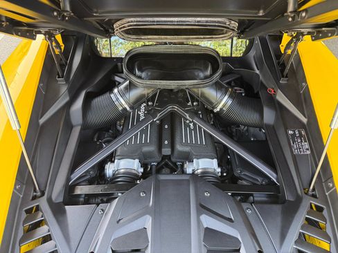 Used 2023 Lamborghini Huracan Sterrato AWD/4WD image 38