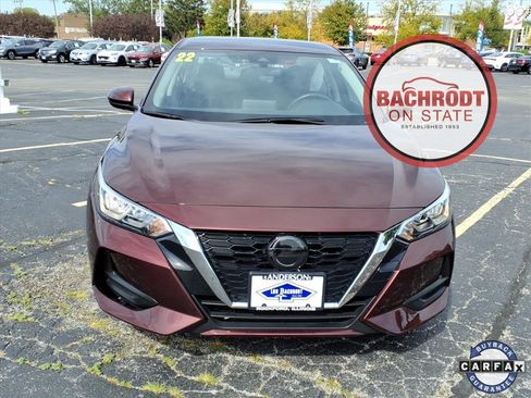 Used 2022 Nissan Sentra SV image 2