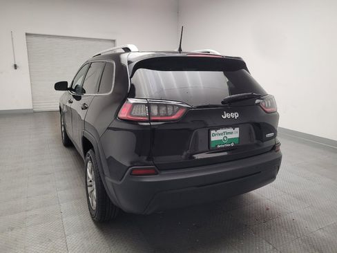 Used 2019 Jeep Cherokee Latitude Plus w/ Comfort/Convenience Group FWD image 6