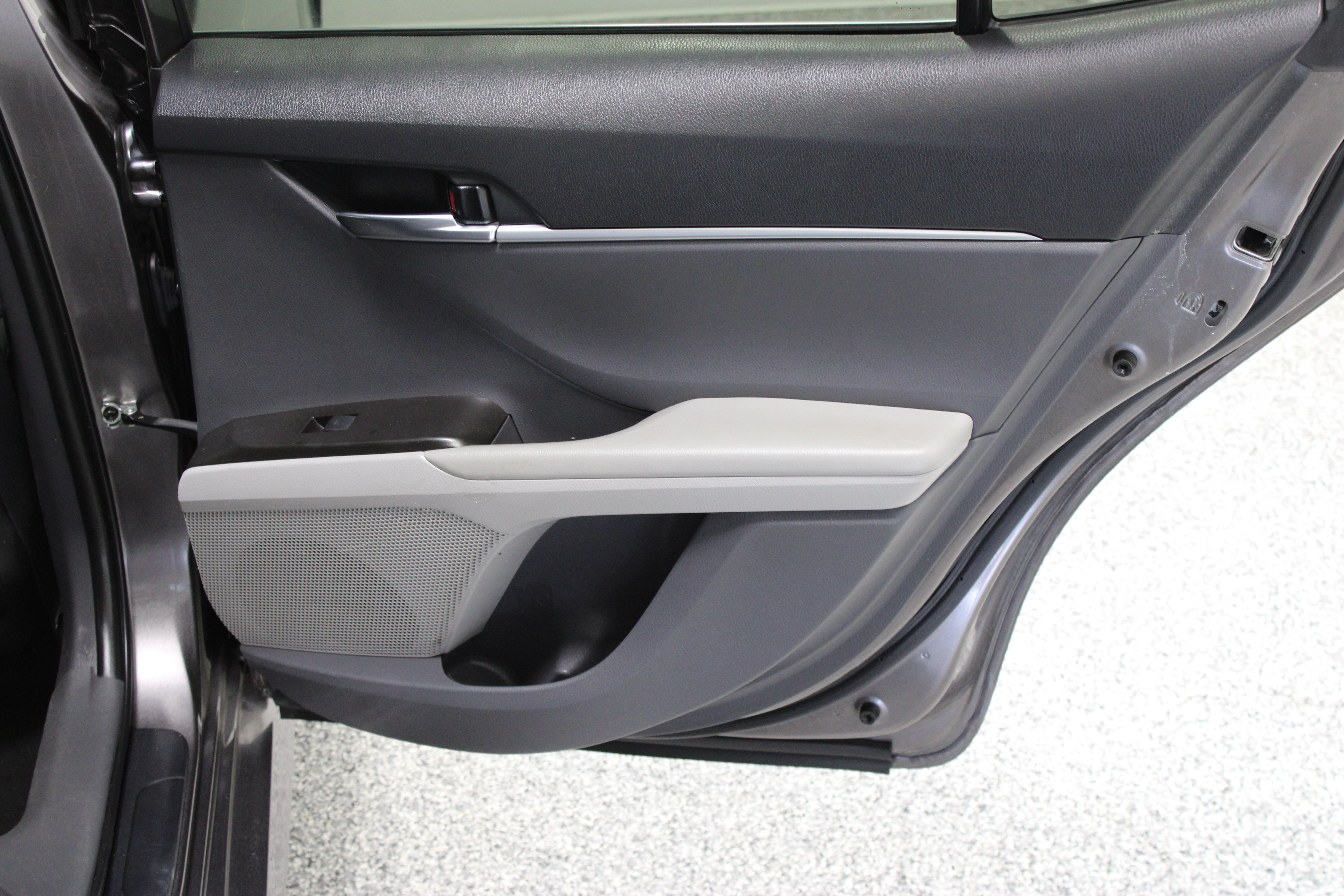 Used 2022 Toyota Camry LE FWD image 30