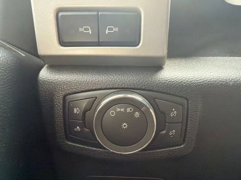 Used 2015 Ford F150 Lariat w/ Equipment Group 501A Mid AWD/4WD image 27