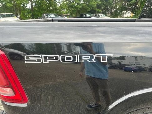 Used 2022 RAM 1500 Laramie AWD/4WD image 8