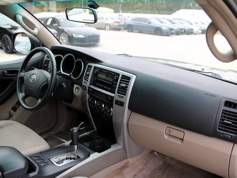 Used 2006 Toyota 4Runner SR5 image 13