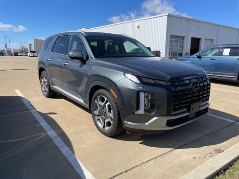 Used 2024 Hyundai Palisade SEL image 1