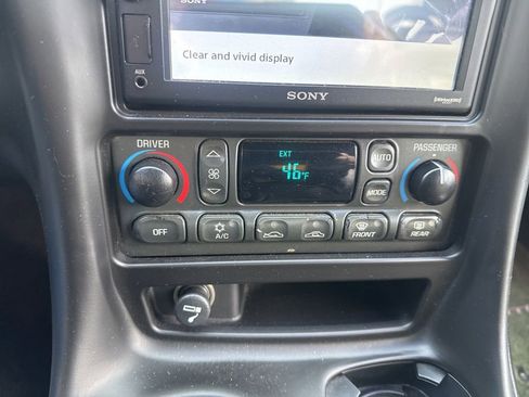 Used 2002 Chevrolet Corvette Convertible w/ Preferred Equipment Group2 image 35