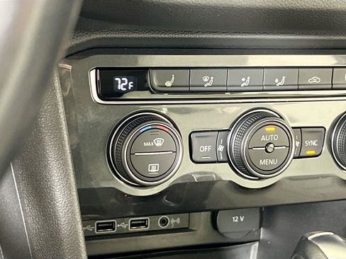 Used 2019 Volkswagen Tiguan SE w/ Panoramic Sunroof Package AWD/4WD image 19