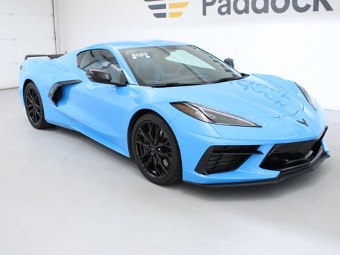 Used 2023 Chevrolet Corvette Stingray Premium Cpe w/ Z51 Performance Package RWD image 2