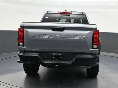Used 2025 Chevrolet Colorado Trail Boss AWD/4WD image 4