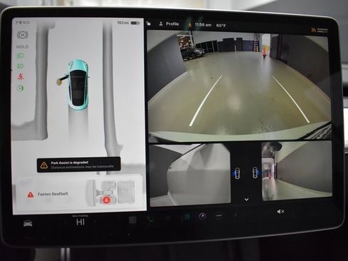 Used 2023 Tesla Model 3 Performance image 24