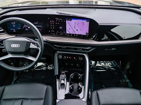 Certified 2025 Audi Q5 Premium w/ Convenience Package image 14