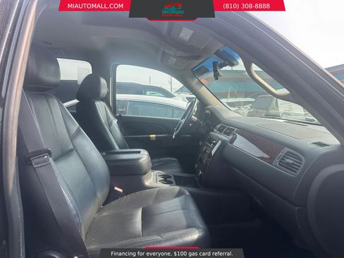Used 2013 Chevrolet Suburban LT AWD/4WD image 11