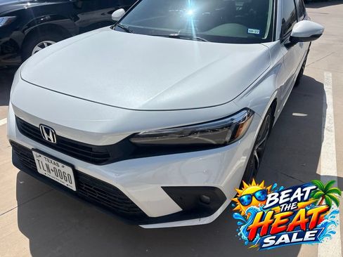 Used 2024 Honda Civic Touring image 3