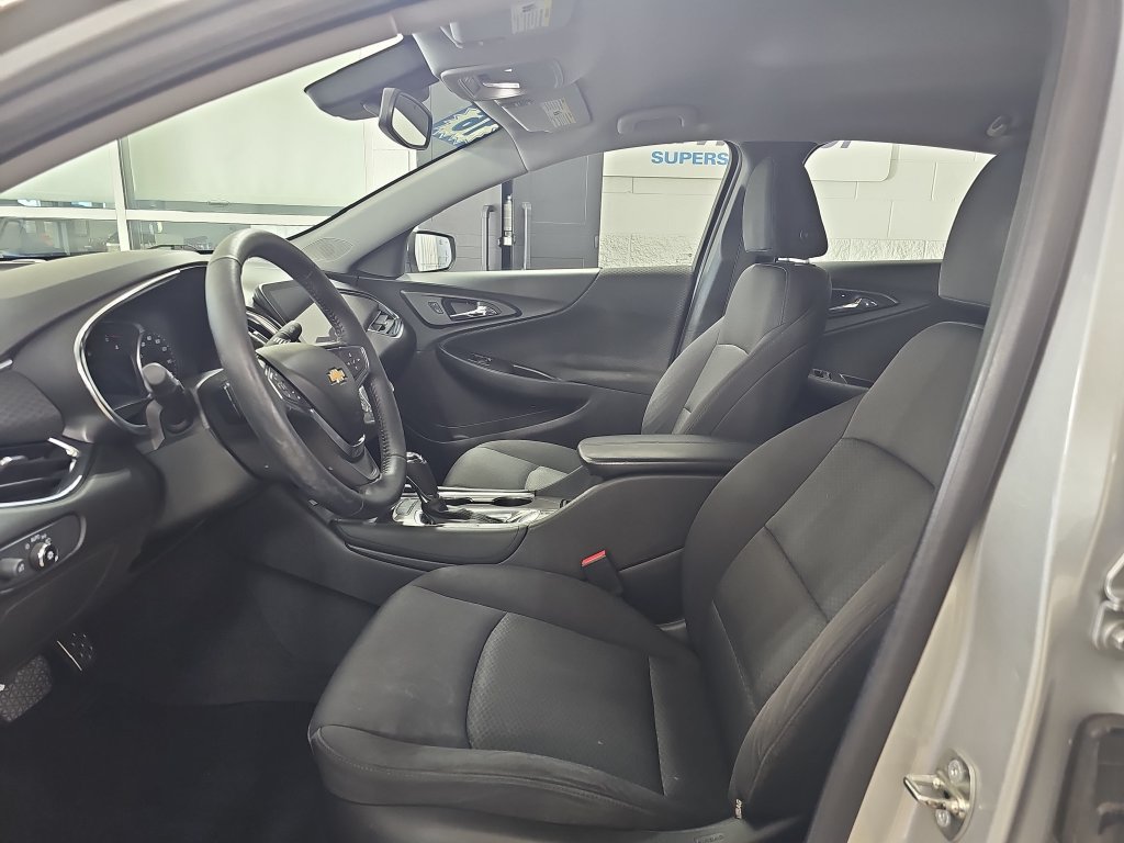 Used 2016 Chevrolet Malibu LT w/ Driver Confidence Package FWD image 18