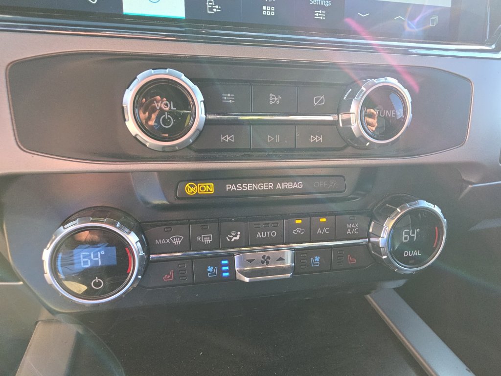 Used 2022 Ford F350 Lariat w/ Chrome Package AWD/4WD image 20