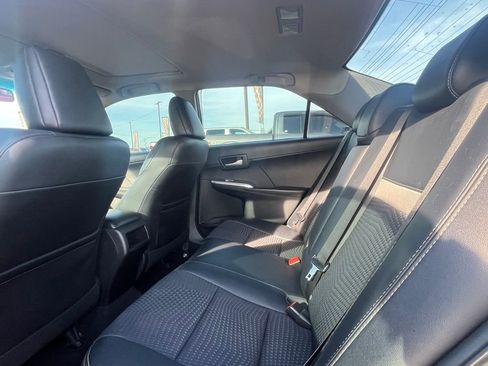 Used 2014 Toyota Camry SE FWD image 16