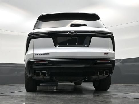 Used 2024 Chevrolet Traverse RS FWD image 23