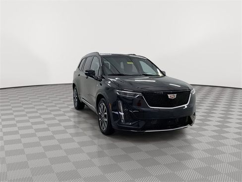 Certified 2025 Cadillac XT6 Sport w/ Platinum Package image 2