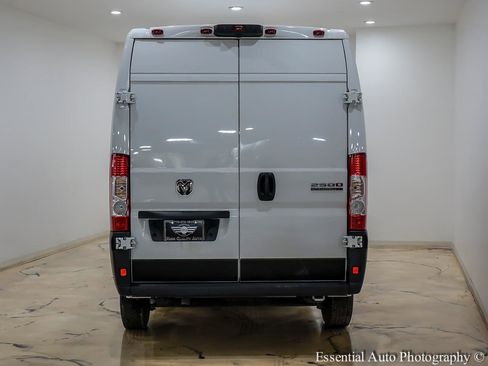 Used 2023 RAM ProMaster 2500 FWD image 5