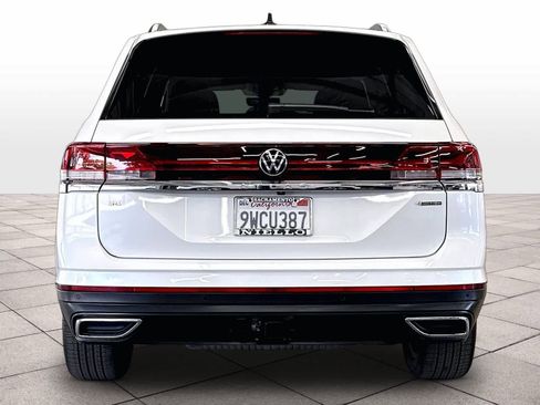 Certified 2026 Volkswagen Atlas SE w/ Black Wheel Package AWD/4WD image 8