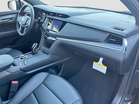 New 2025 Cadillac XT5 Luxury image 29