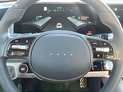 Used 2023 Hyundai Ioniq 6 Limited image 34