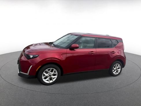 Used 2025 Kia Soul LX w/ LX Technology Package FWD image 8