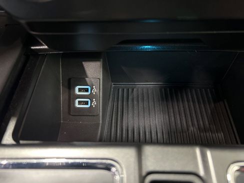 Used 2017 Ford F150 XLT w/ Equipment Group 302A Luxury image 21