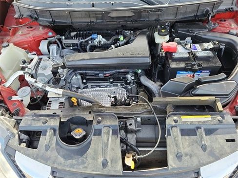 Used 2018 Nissan Rogue SV image 31