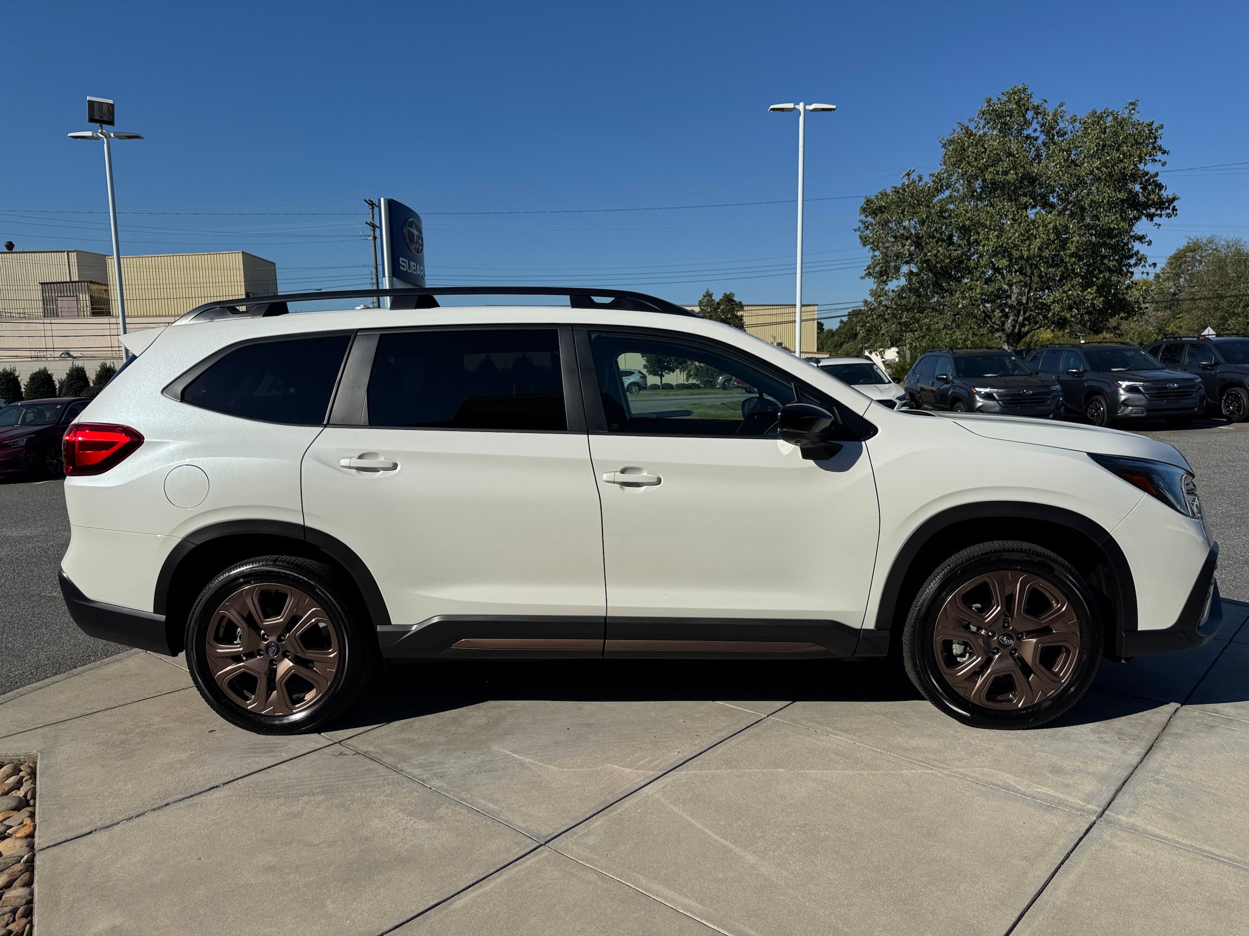 Used 2026 Subaru Ascent Limited Bronze AWD/4WD image 5