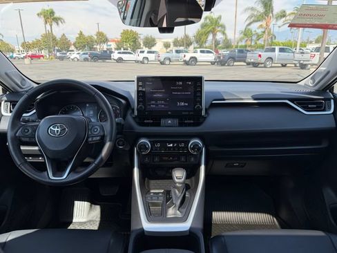 Used 2022 Toyota RAV4 XLE Premium FWD image 18