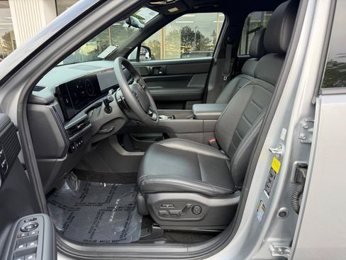 Used 2025 Hyundai Santa Fe Calligraphy AWD/4WD image 3