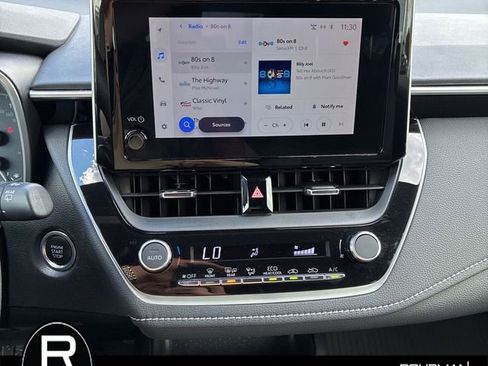 Used 2023 Toyota Corolla SE FWD image 11