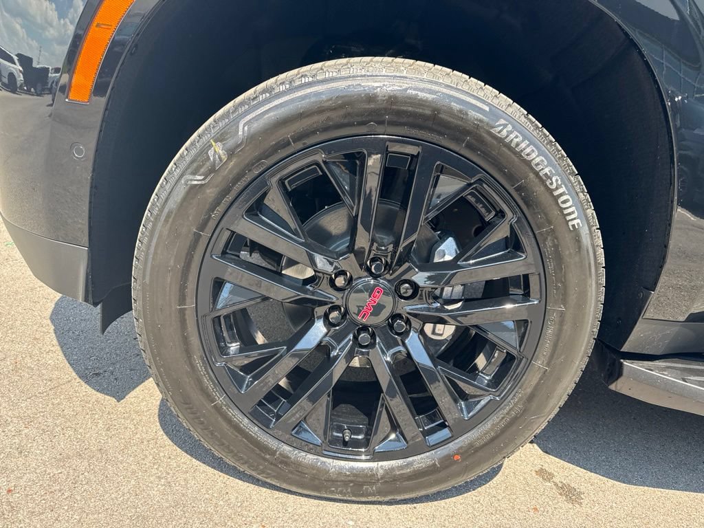 New 2026 GMC Yukon Denali w/ Advanced Technology Package AWD/4WD image 39