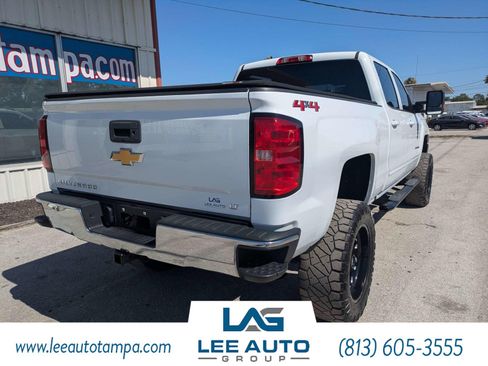 Used 2018 Chevrolet Silverado 1500 LT w/ Trailering Package AWD/4WD image 3