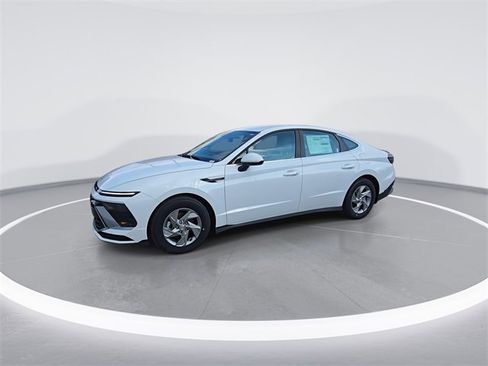 New 2026 Hyundai Sonata SE image 4