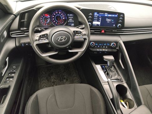 Used 2023 Hyundai Elantra SEL FWD image 22