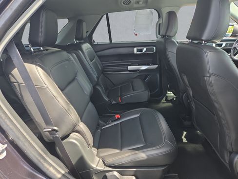 Used 2023 Ford Explorer XLT w/ Equipment Group 202A AWD/4WD image 24