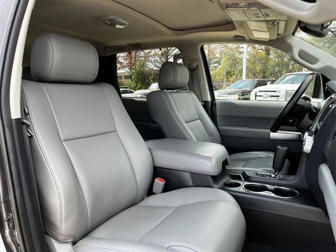 Used 2019 Toyota Sequoia Limited image 25