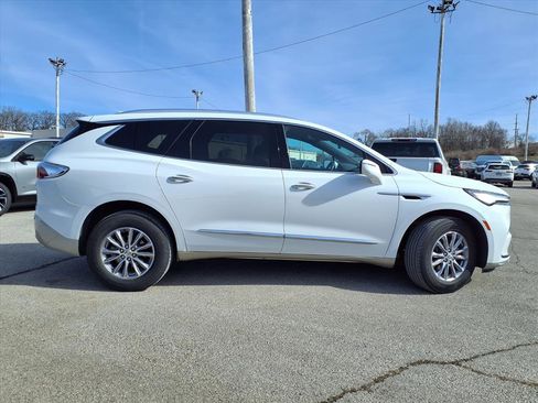 Used 2023 Buick Enclave Essence image 33